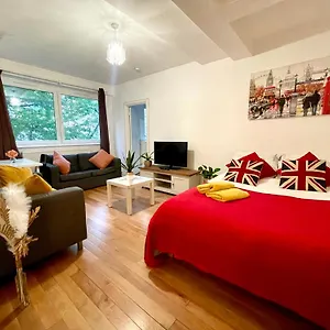 2 Bed Flat Near To Bridge London